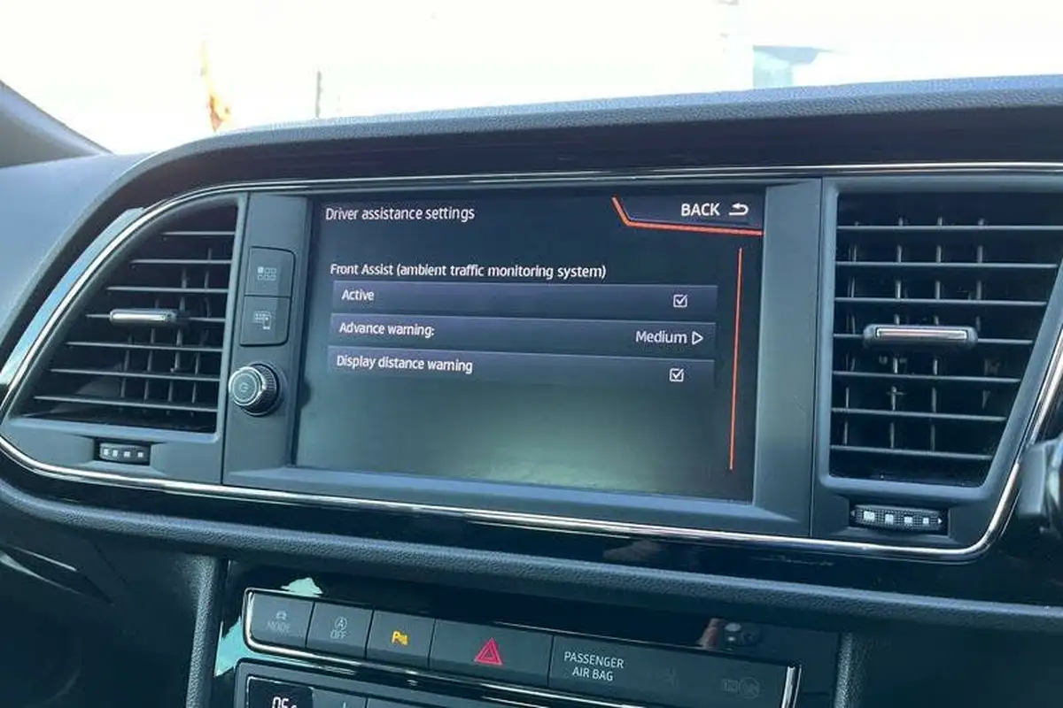 2020-seat-leon-15-tsi-evo-fr-black-edition-130ps-hatchback-big-25