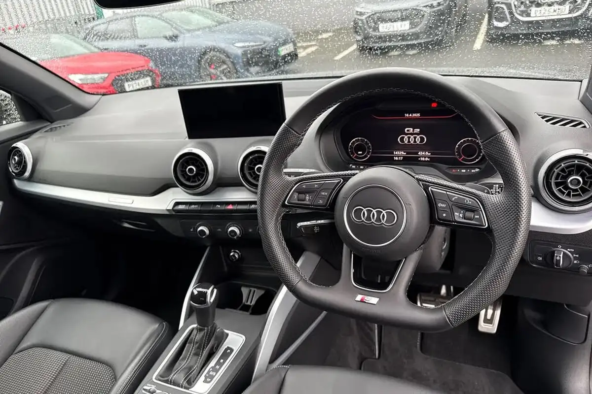 2023-audi-q2-15-35-tfsi-s-line-tronic-big-17