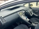 2012-toyota-prius-small-18