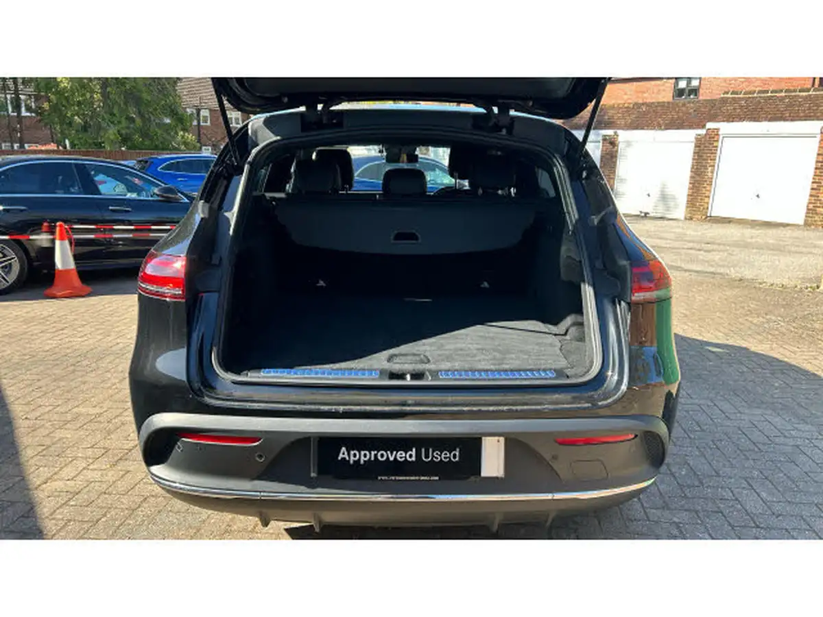 2022-mercedes-benz-eqc-e-eqc-400-amg-line-premium-big-3
