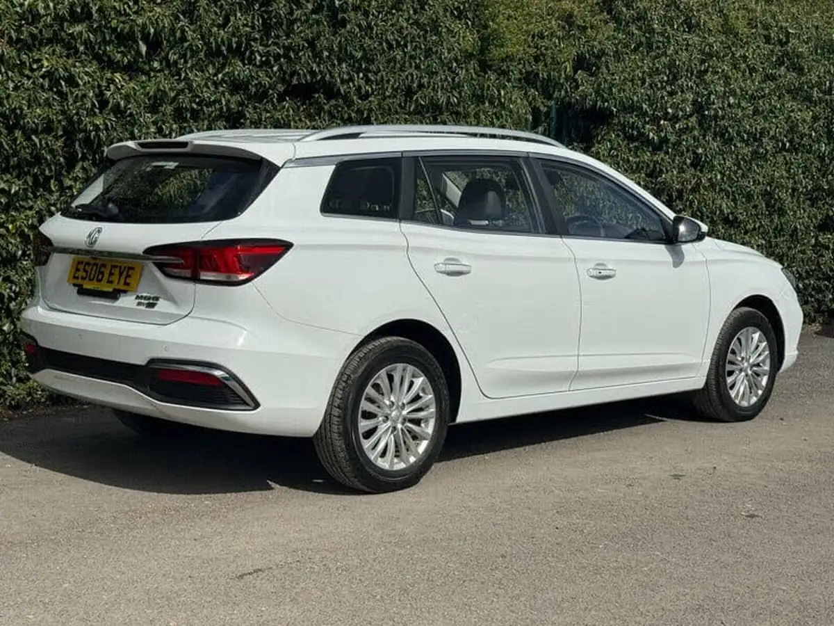 2021-mg-mg5-e-exclusive-ev-big-2