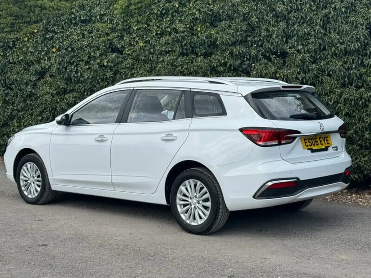 2021-mg-mg5-e-exclusive-ev-big-30
