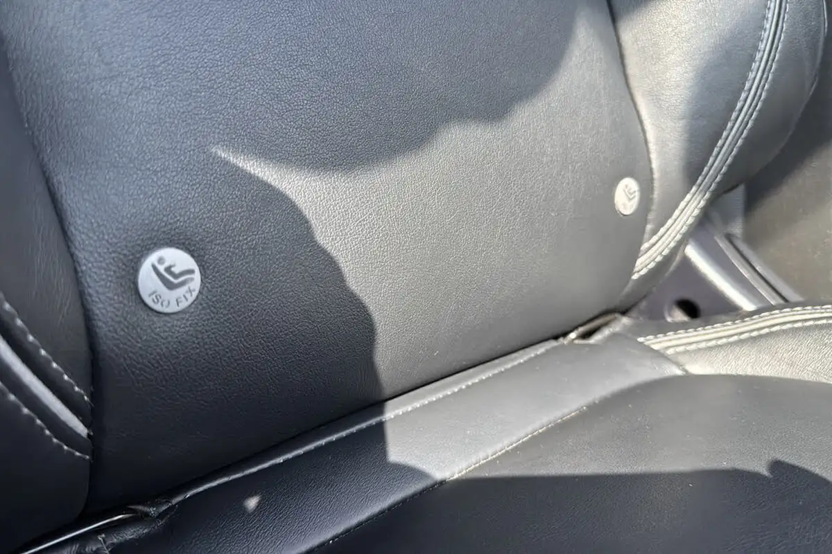 2018-mitsubishi-outlander-20-4h-phev-big-46