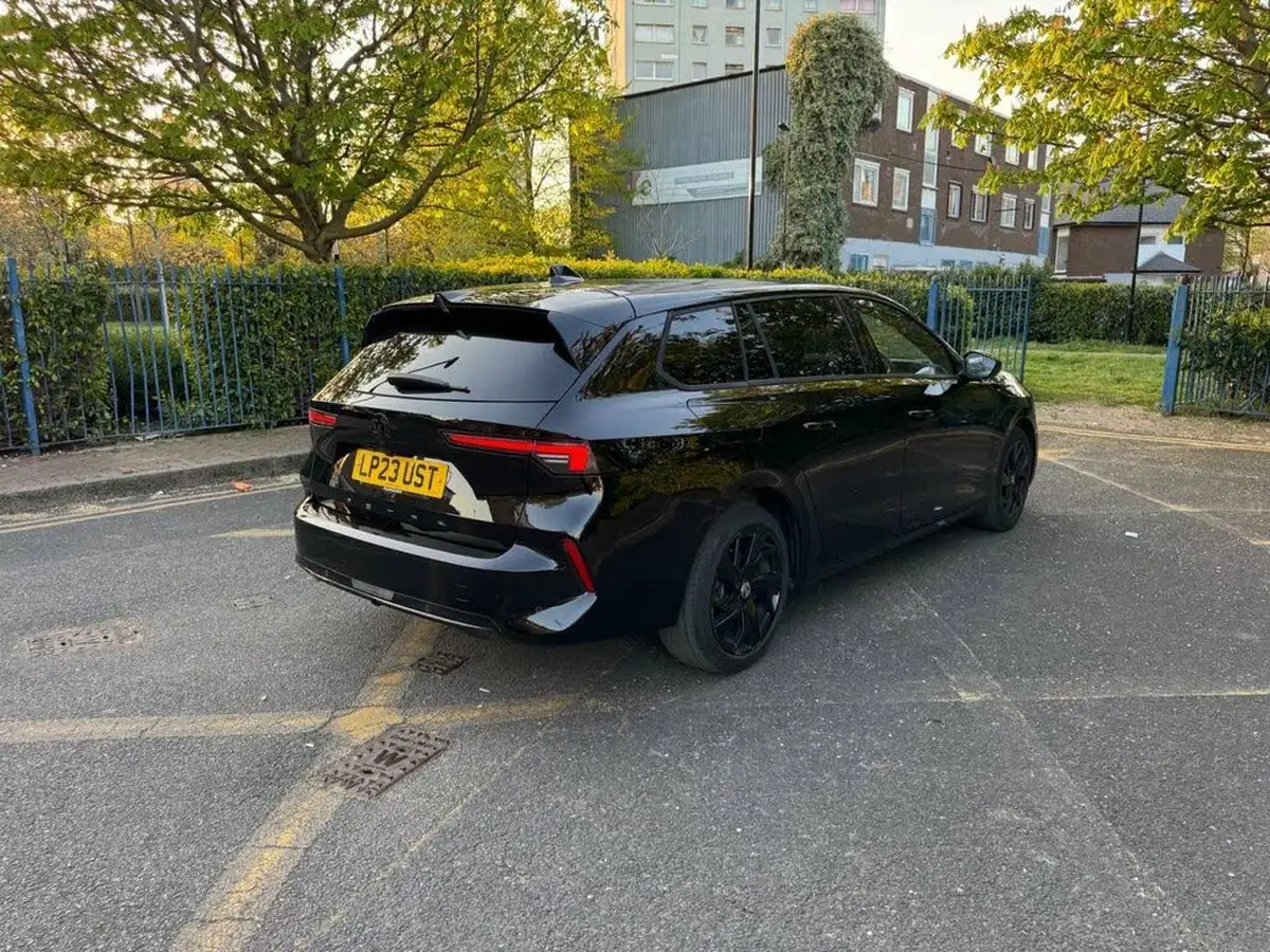 2023-vauxhall-astra-12-turbo-gs-sport-tourer-auto-big-6