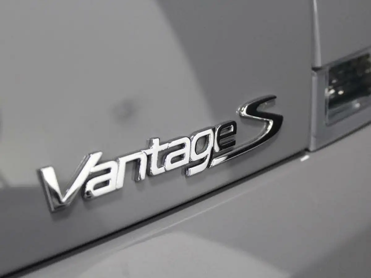 2016-aston-martin-vantage-47-v8-vantage-s-roadster-sportshift-big-21