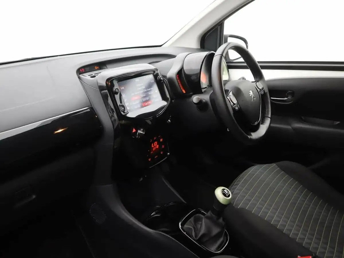 2021-peugeot-108-10-collection-hatchback-big-8