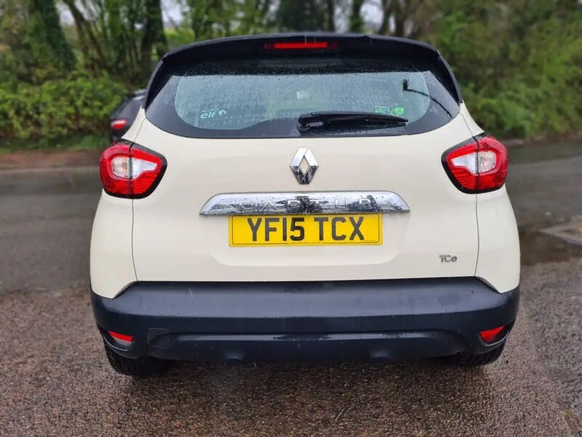 2015-renault-captur-09-dynamique-big-5