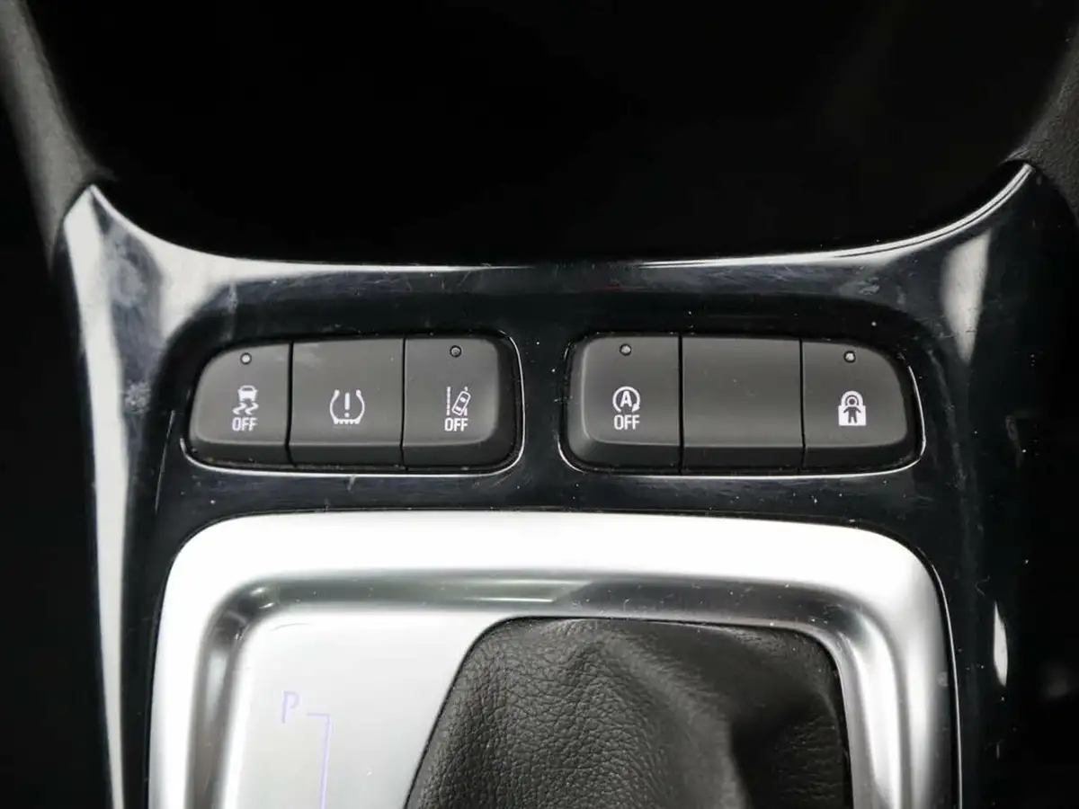 2022-vauxhall-crossland-12-ultimate-130ps-auto-big-19