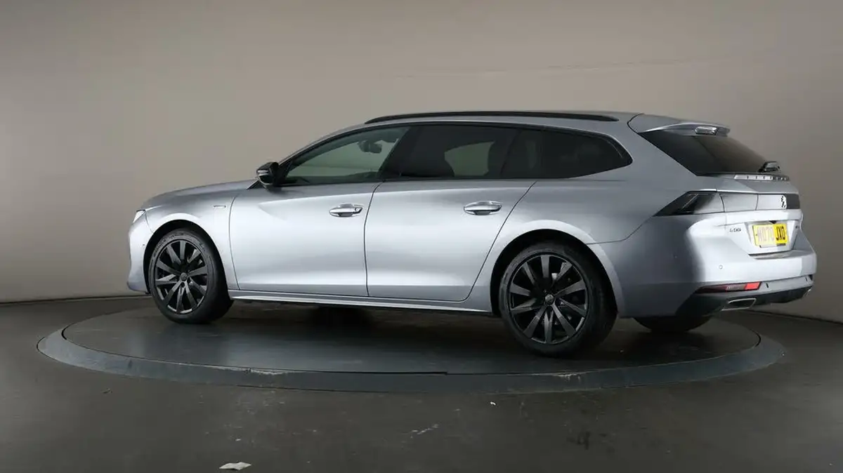 2021-peugeot-508-12-puretech-gt-big-68