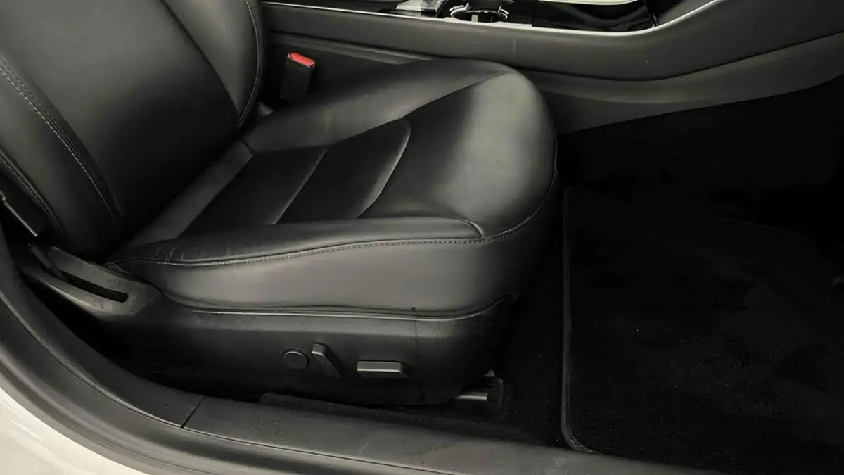 2020-tesla-model-3-e-standard-plus-big-31