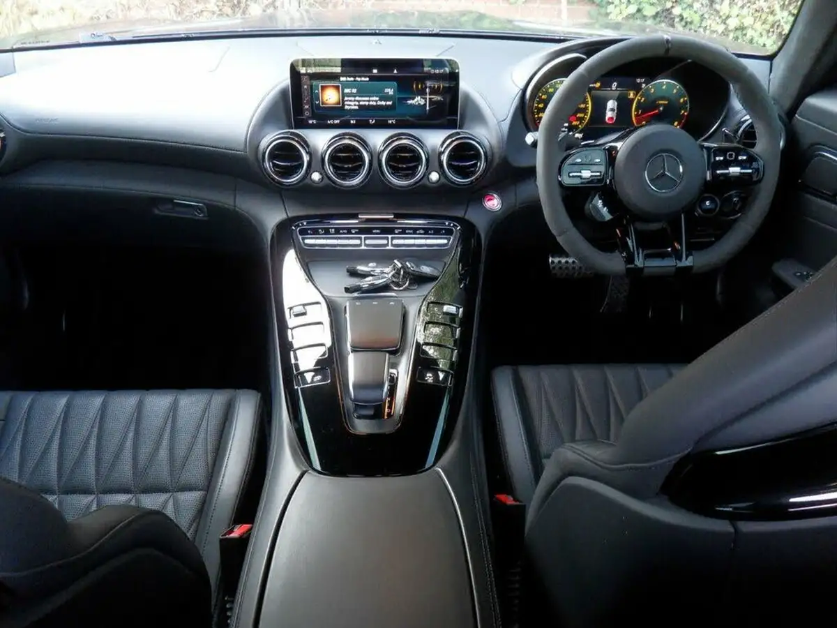 2021-mercedes-benz-amg-40-gt-night-edition-coupe-big-54