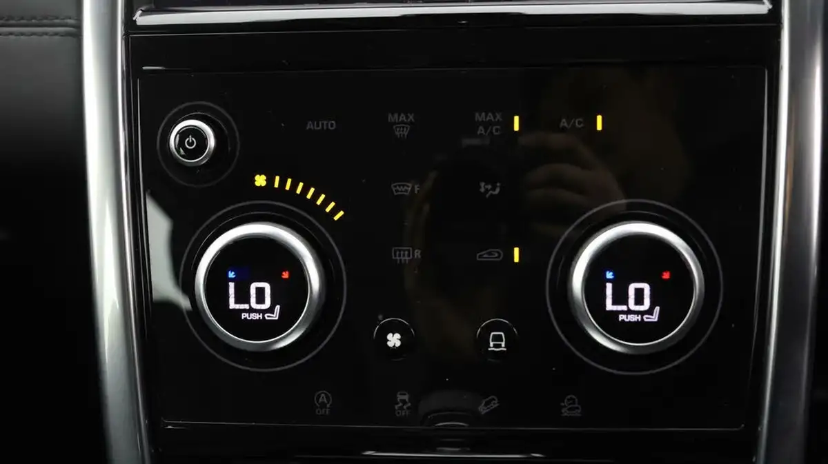 2020-land-rover-discovery-sport-20-p200-no-trim-big-11