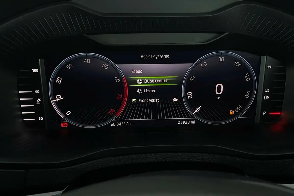 2022-skoda-karoq-15-tsi-se-l-big-12