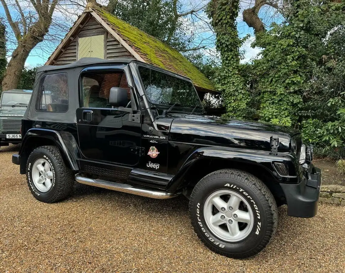 1997-jeep-wrangler-40-sahara-hard-big-5
