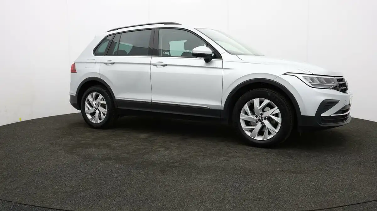 2021-volkswagen-tiguan-15-tsi-life-150ps-dsg-big-36