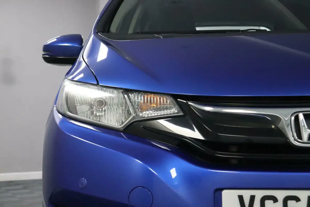 2015-honda-jazz-13-i-vtec-se-cvt-big-20