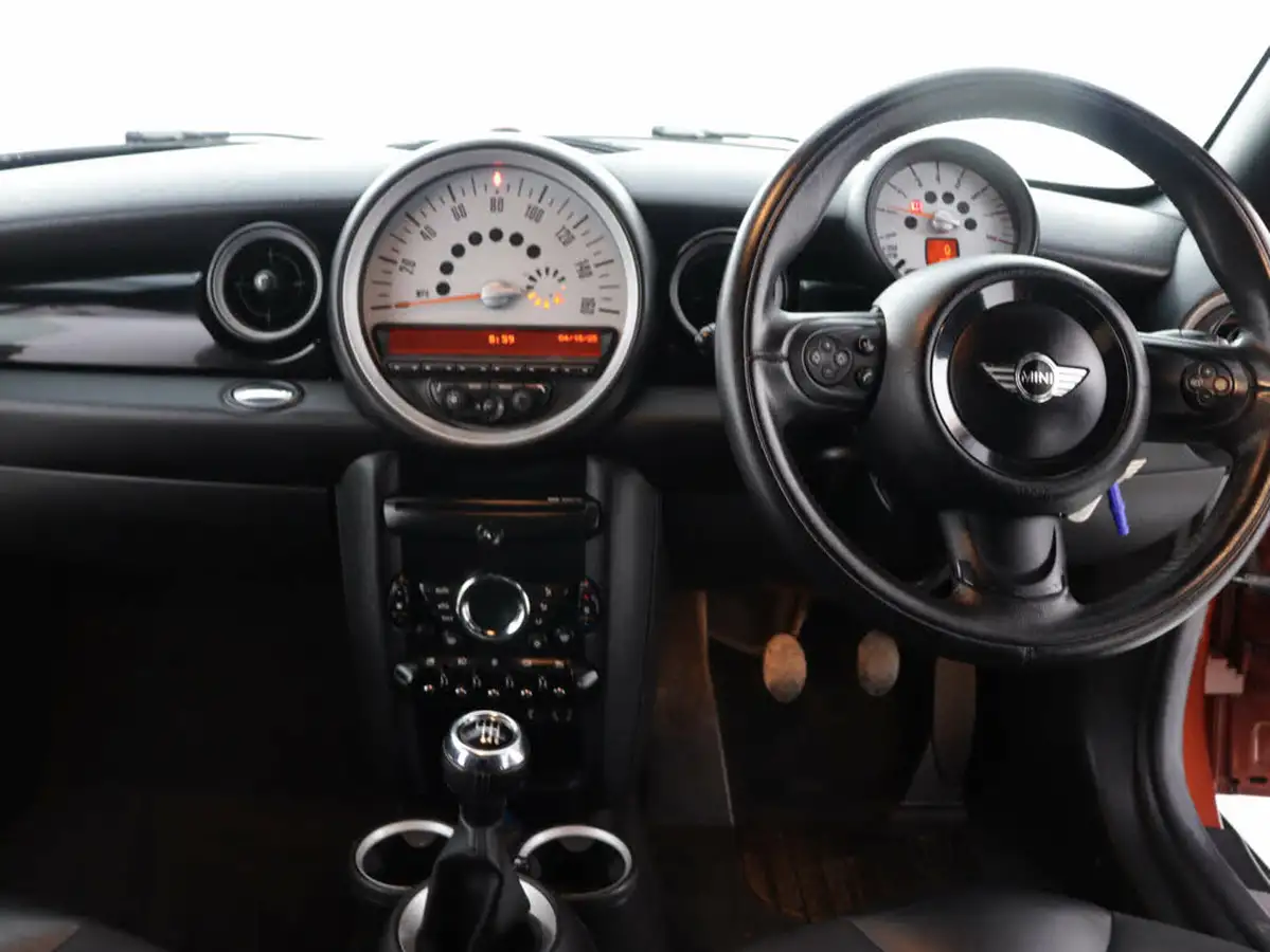 2012-mini-cooper-16-cooper-122bhp-coupe-3d-big-16