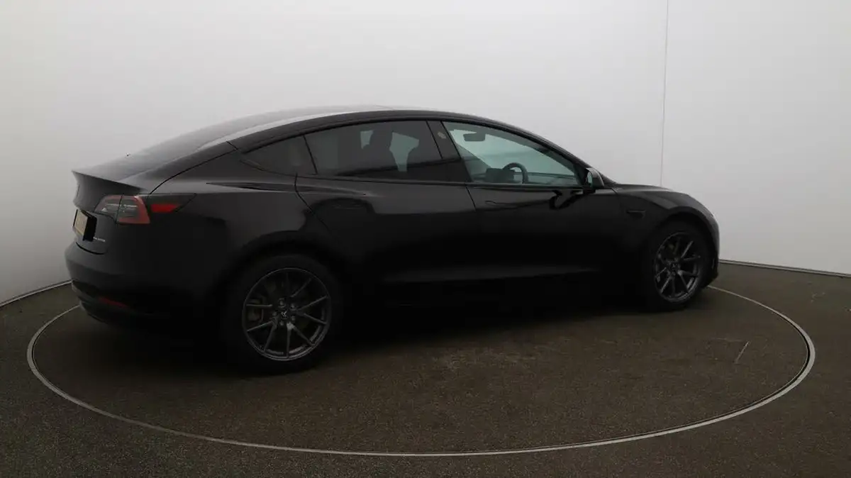 2021-tesla-model-3-e-long-range-awd-big-44