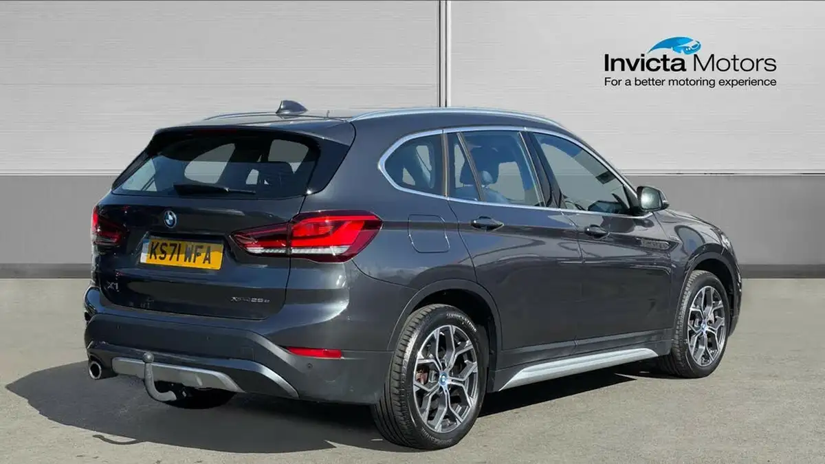 2022-bmw-x1-15-xdrive-25e-phev-xline-big-2