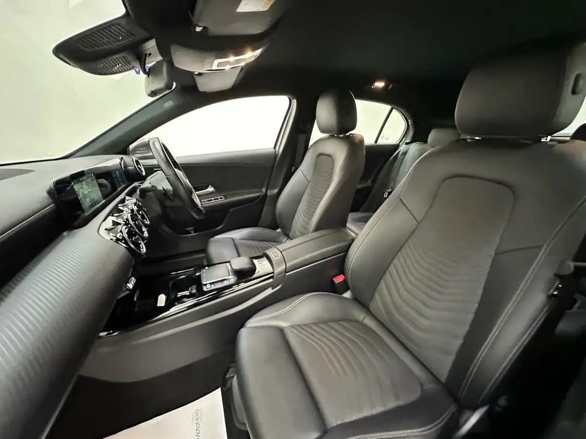 2021-mercedes-benz-a-class-13-a180-se-7g-dct-big-27