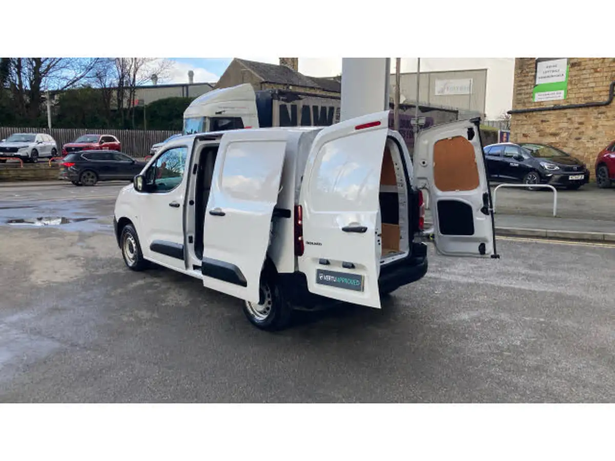 2023-citroen-berlingo-15-bluehdi-650-enterprise-edition-big-36