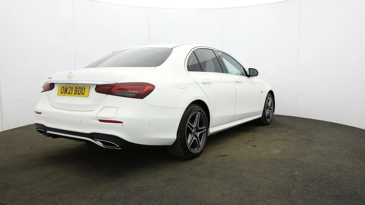 2021-mercedes-benz-e-class-big-53