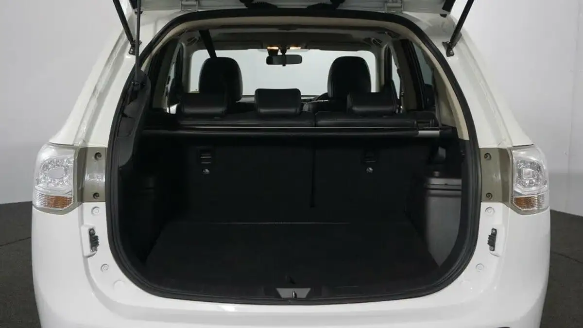2014-mitsubishi-outlander-20-gx4h-big-20