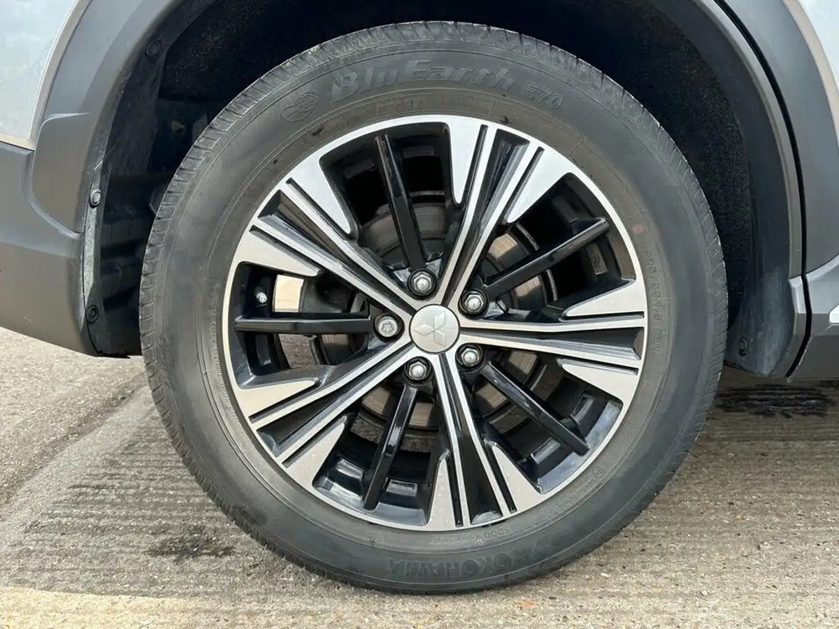 2021-mitsubishi-eclipse-cross-15-exceed-4wd-auto-big-18