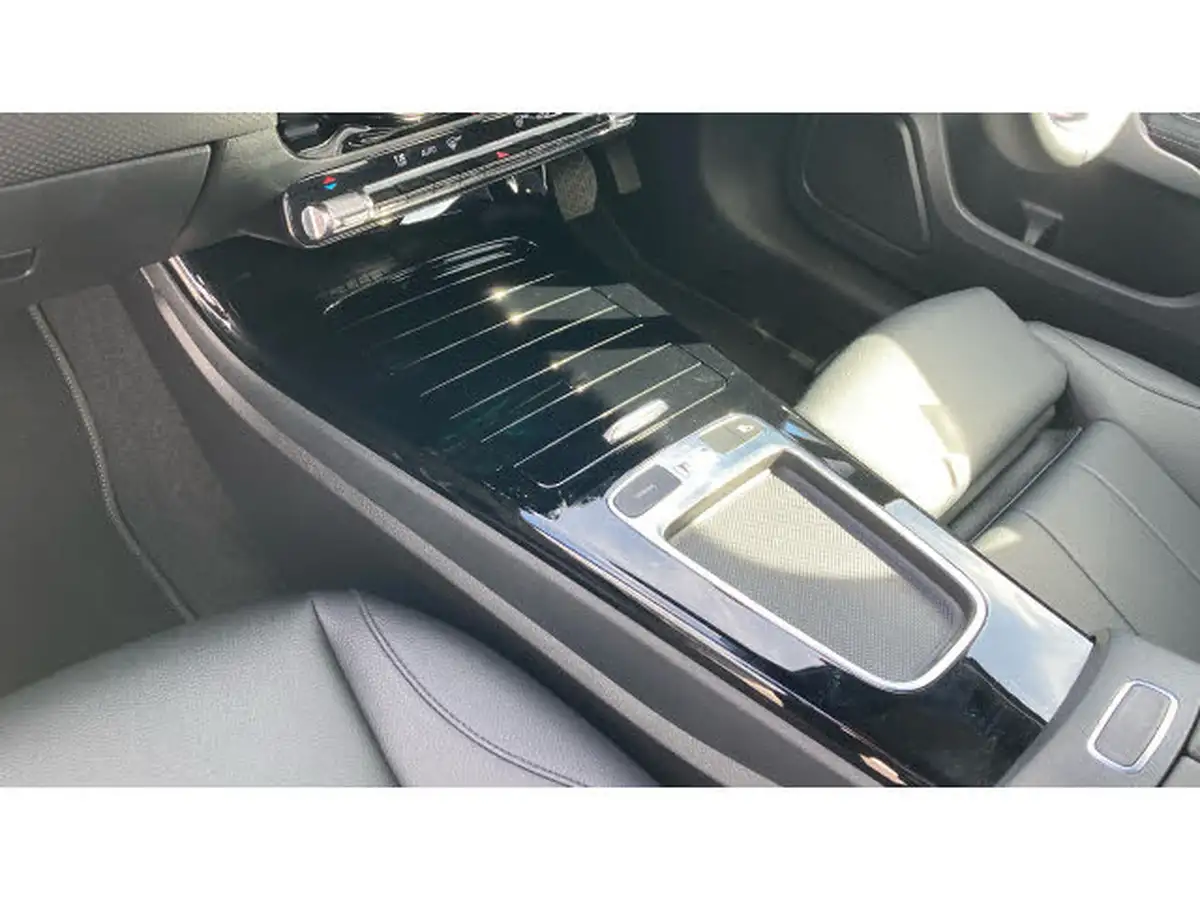 2024-mercedes-benz-a-class-13-a200-sport-executive-hatchback-5d-big-12