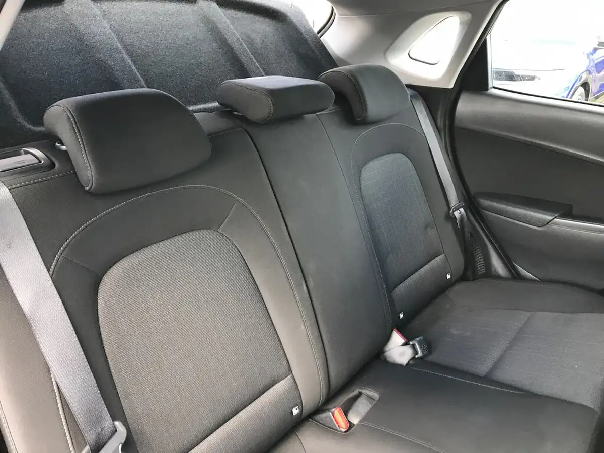2022-hyundai-kona-10-t-gdi-se-connect-big-6