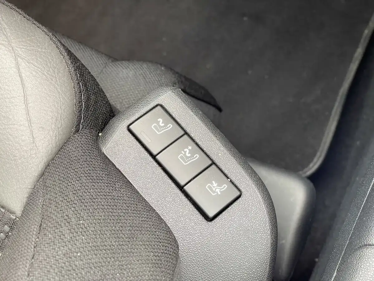2017-citroen-grand-c4-picasso-16bluehdi-flair-big-44