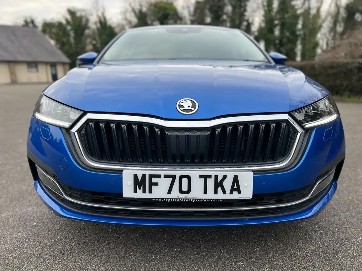2020-skoda-octavia-15-tsi-se-l-first-edition-hatchback-big-2