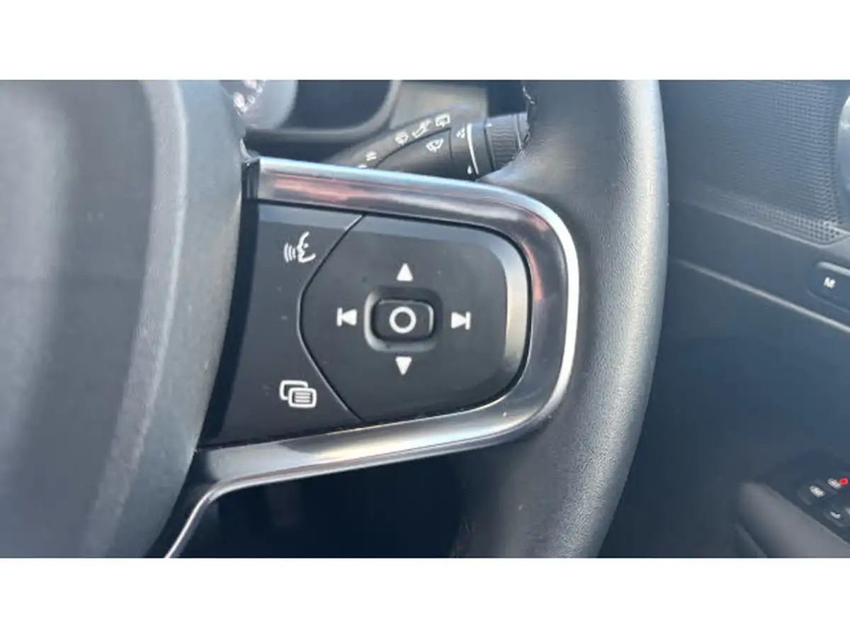 2021-volvo-xc40-15-t5-inscription-262bhp-big-18