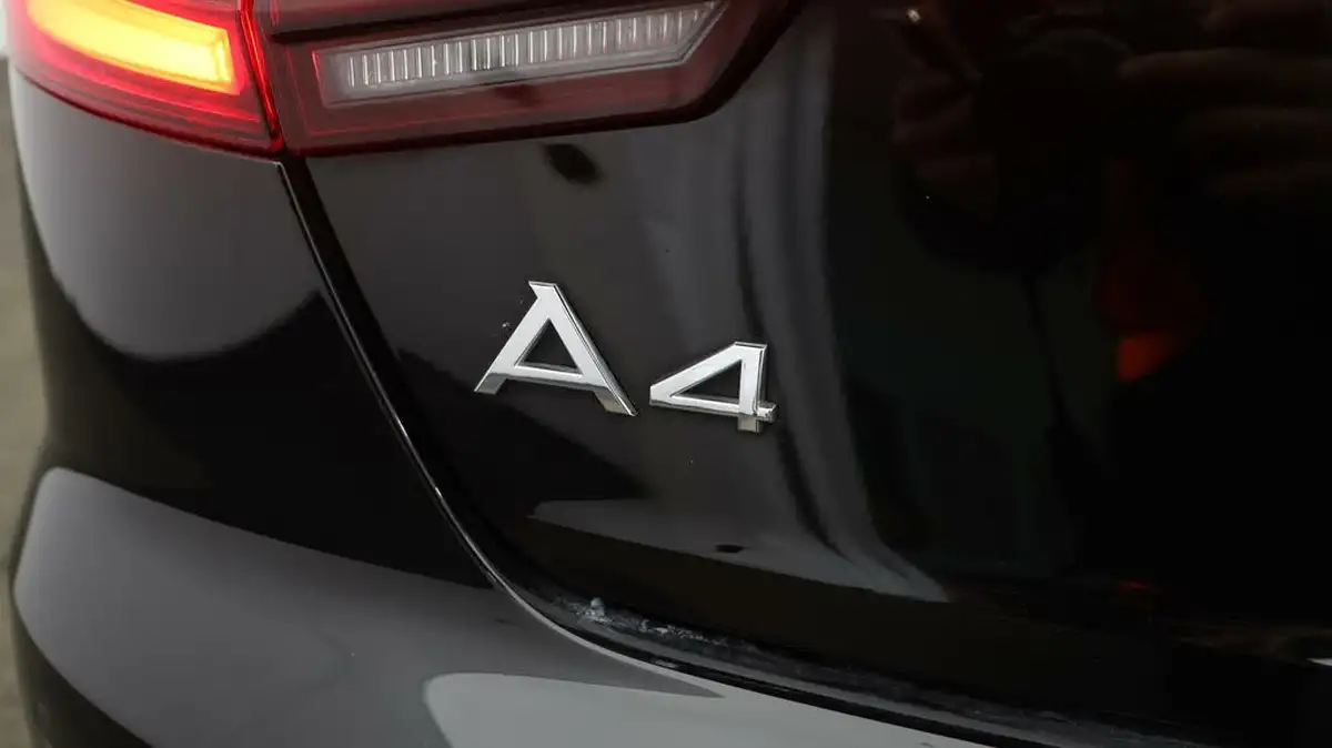 2019-audi-a4-20-35-tfsi-black-edition-s-tronic-big-19