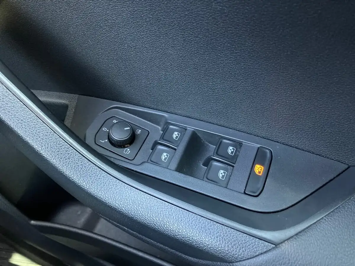 2022-skoda-karoq-10-tsi-se-big-17