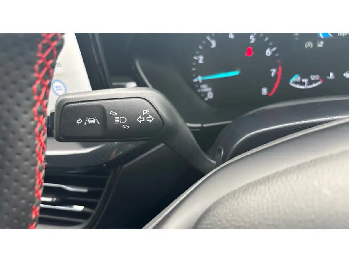2023-ford-focus-10t-st-line-125ps-hatchback-big-22