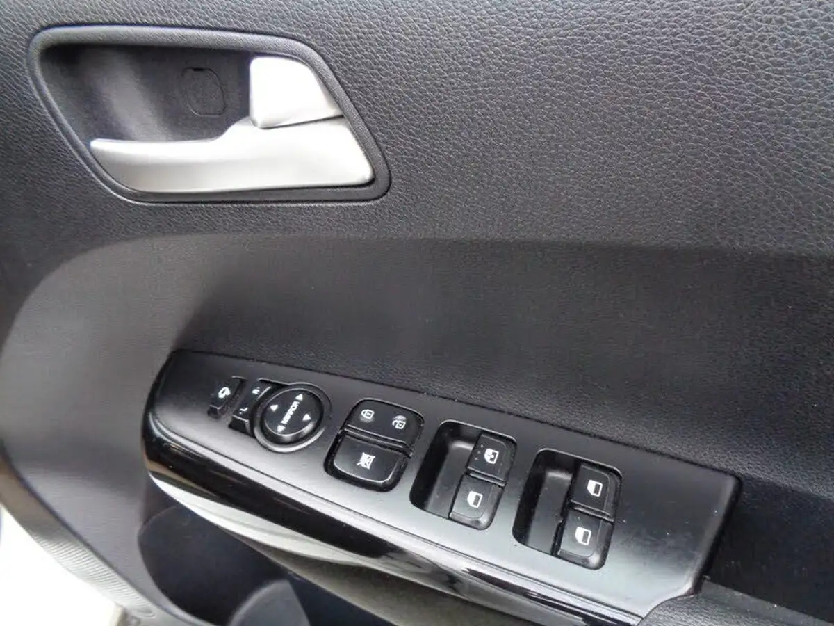 2017-kia-picanto-125-3-big-17