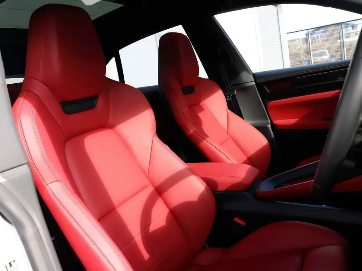 2025-porsche-macan-e-4-electric-big-7
