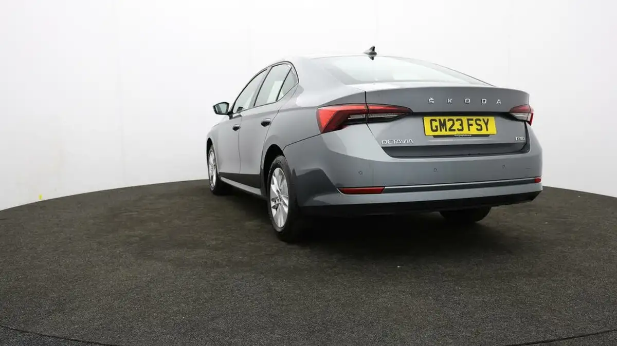 2023-skoda-octavia-10-tsi-e-tec-se-technology-110ps-hatchback-big-71