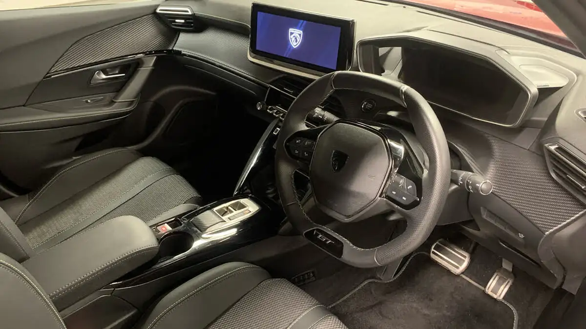 2024-peugeot-2008-suv-e-gt-136ps-50kwh-big-10