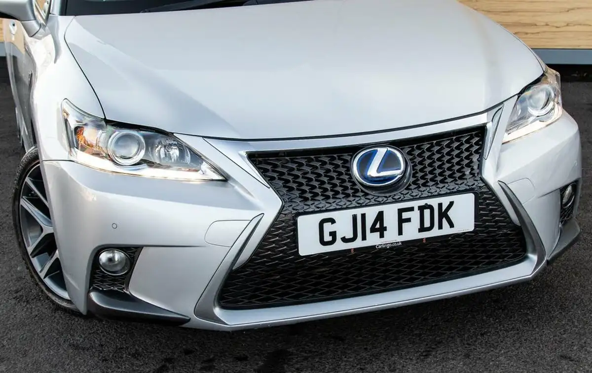 2014-lexus-ct-200h-18-f-sport-big-13