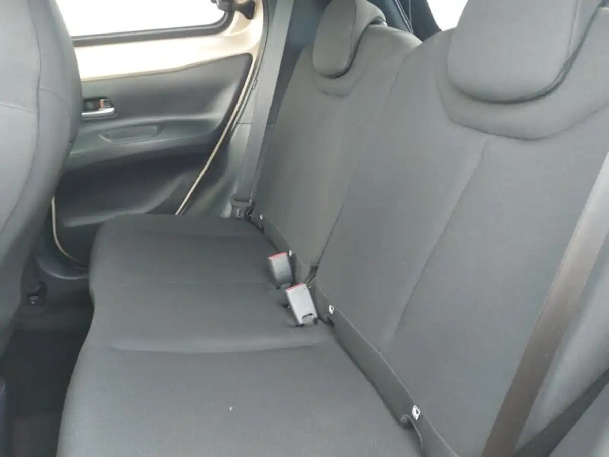 2023-toyota-aygo-x-10-vvt-i-edge-big-5