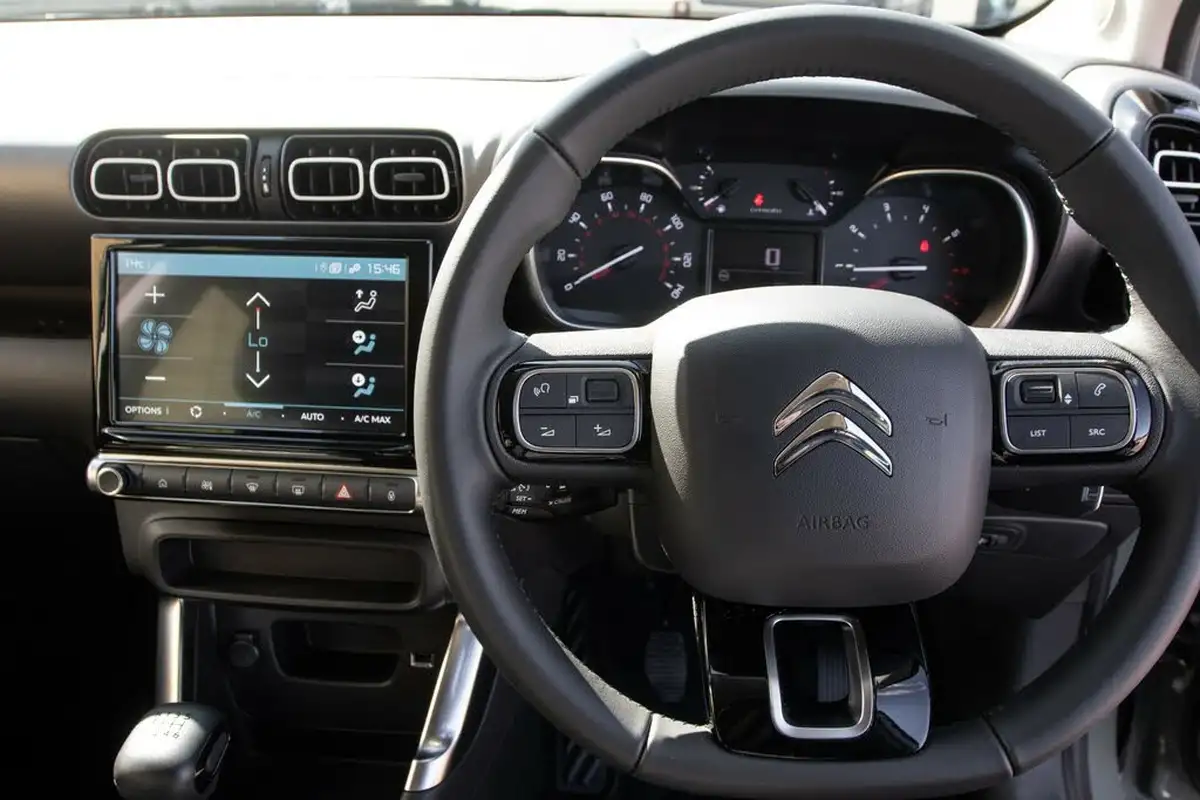 2023-citroen-c3-aircross-12-puretech-shine-110ps-big-18