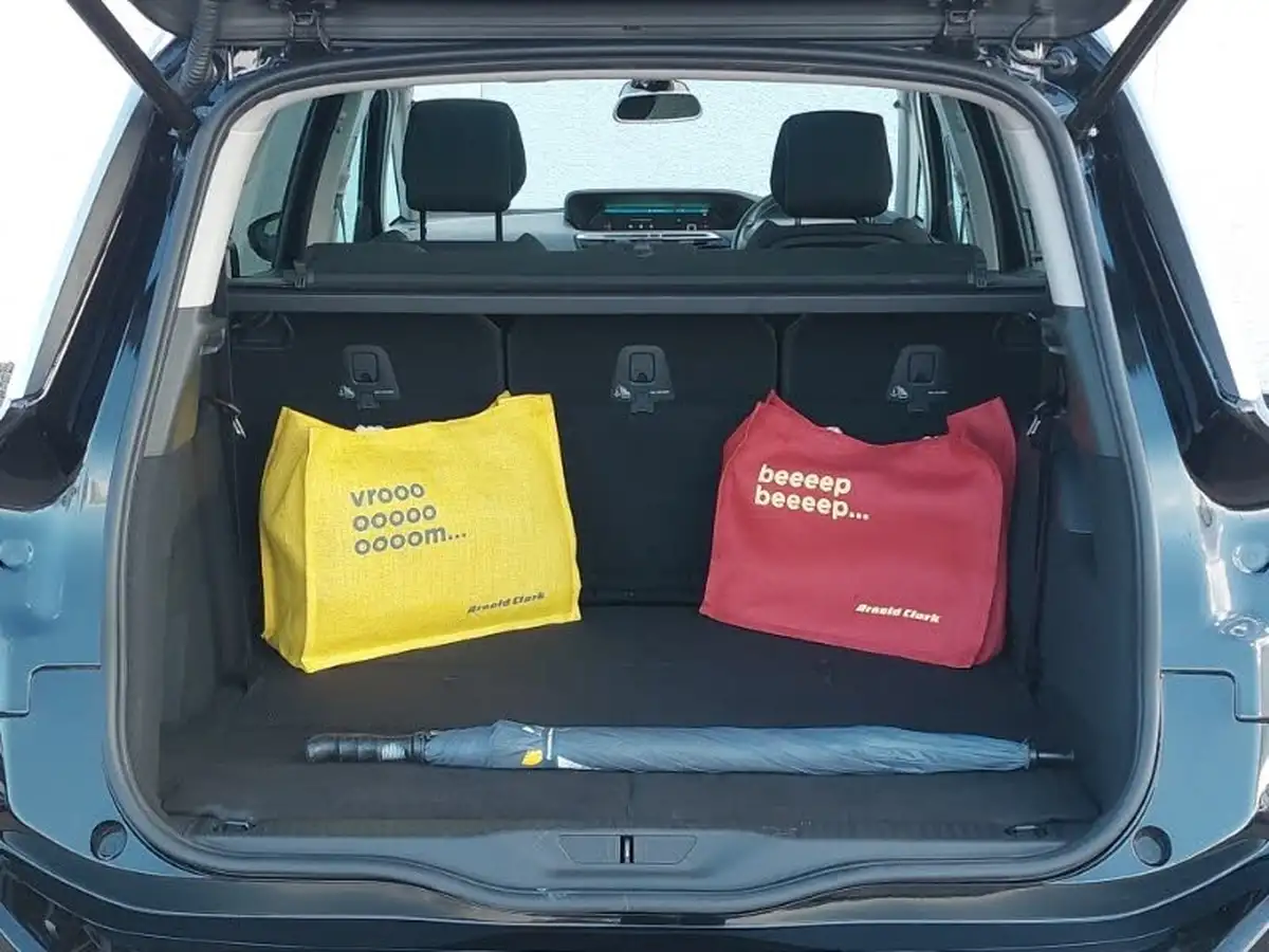 2022-citroen-grand-c4-spacetourer-15bluehdi-shine-big-7