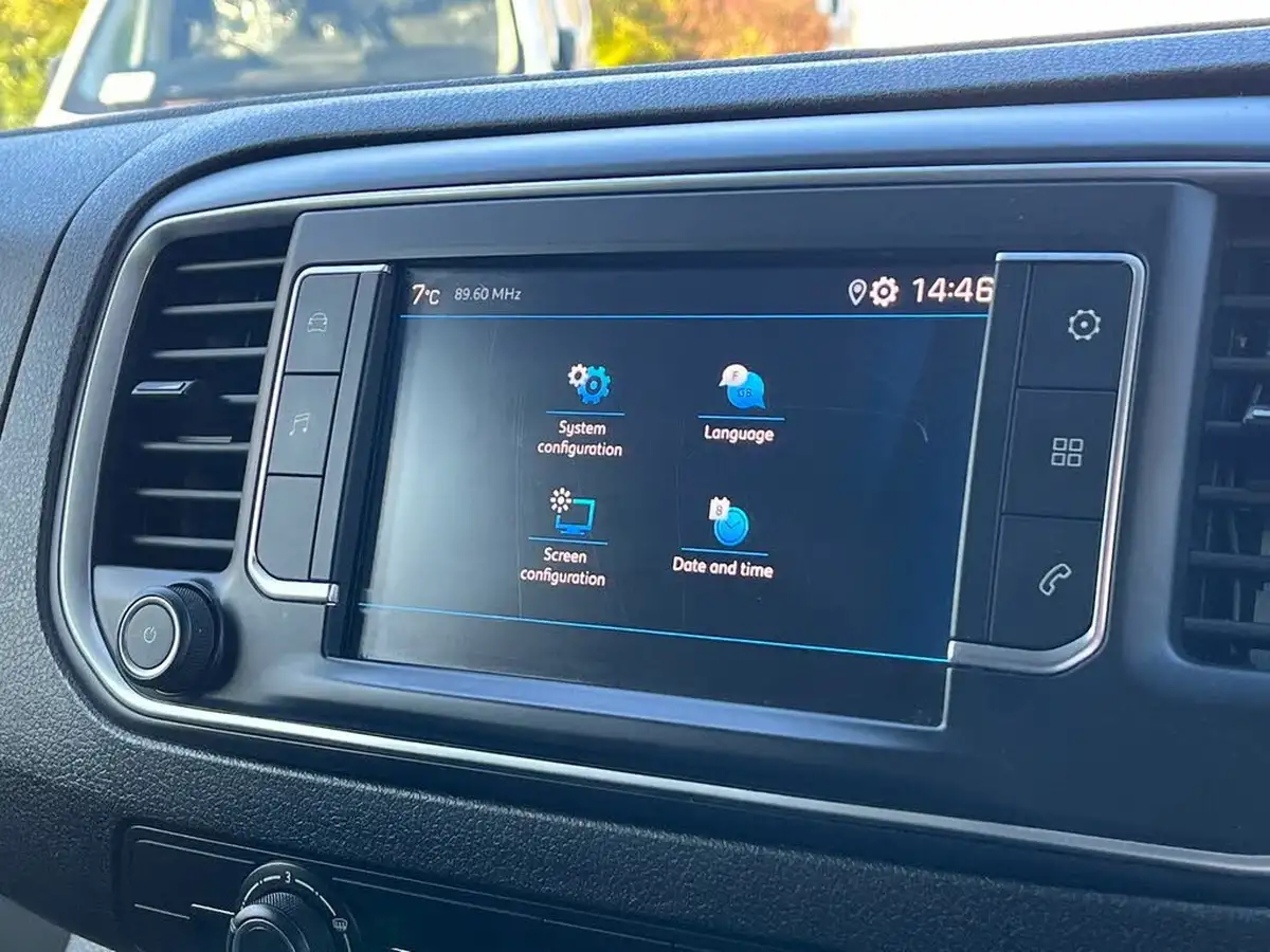 2022-peugeot-expert-15-bluehdi-professional-premium-long-1000-big-9
