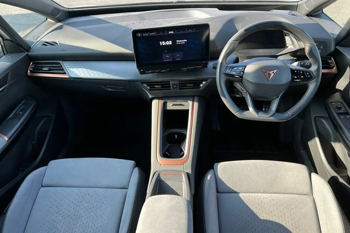2022-cupra-born-e-v3-204ps-58kwh-big-16