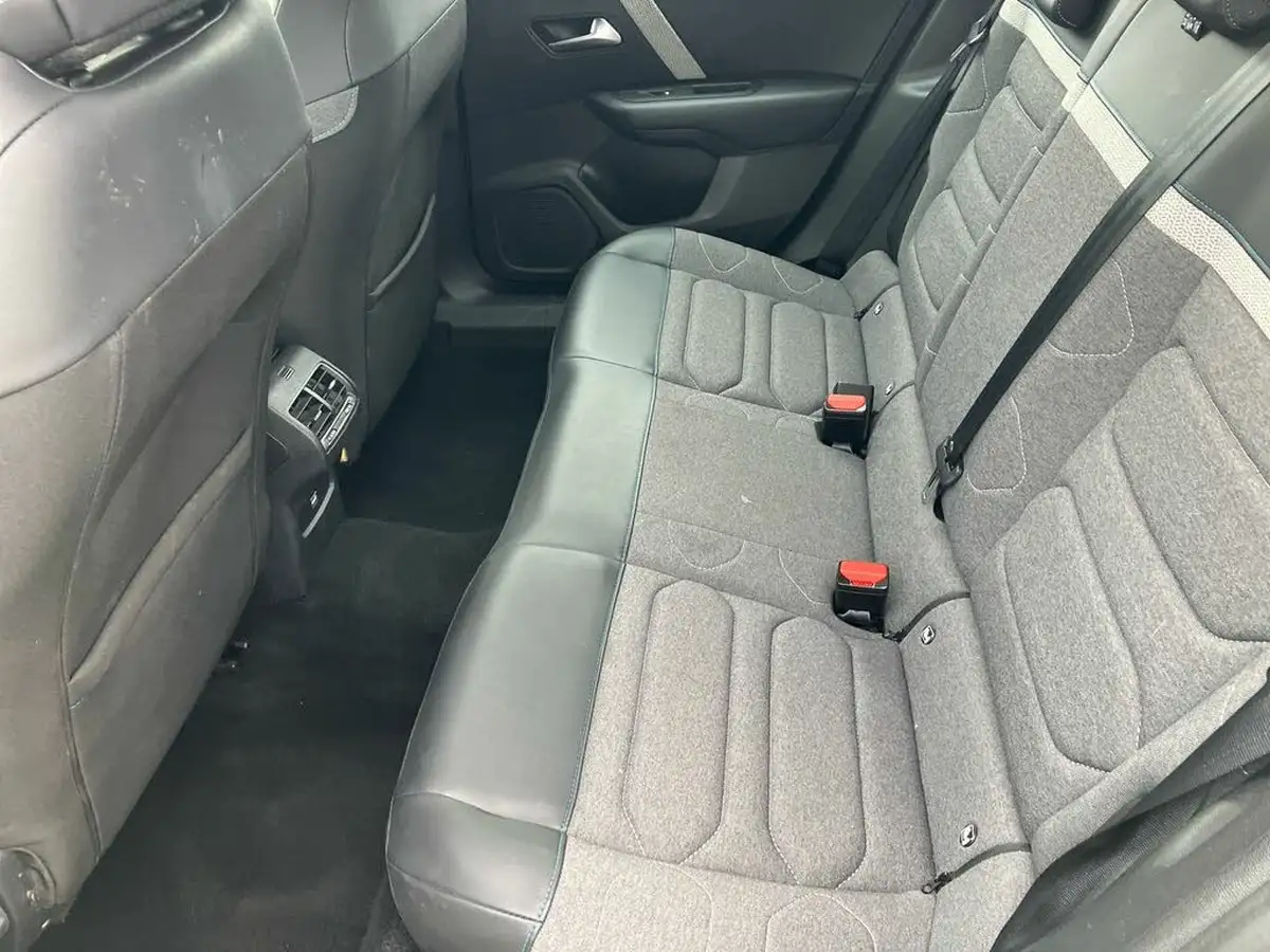 2022-citroen-c4-12-puretech-sense-big-18