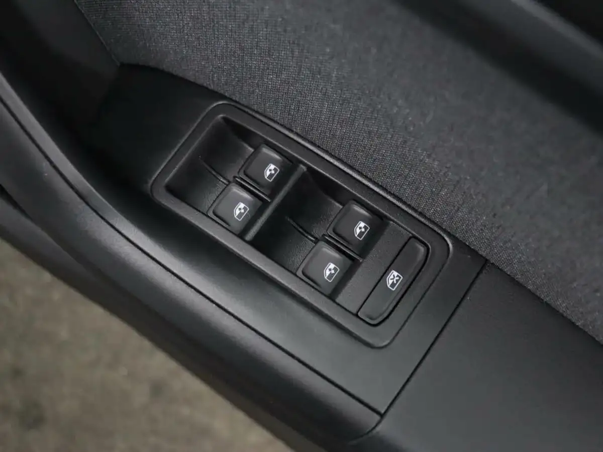 2023-seat-ateca-15-ecotsi-se-technology-dsg-big-17