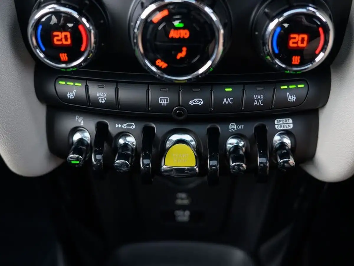 2021-mini-cooper-e-cooper-s-collection-edition-big-13