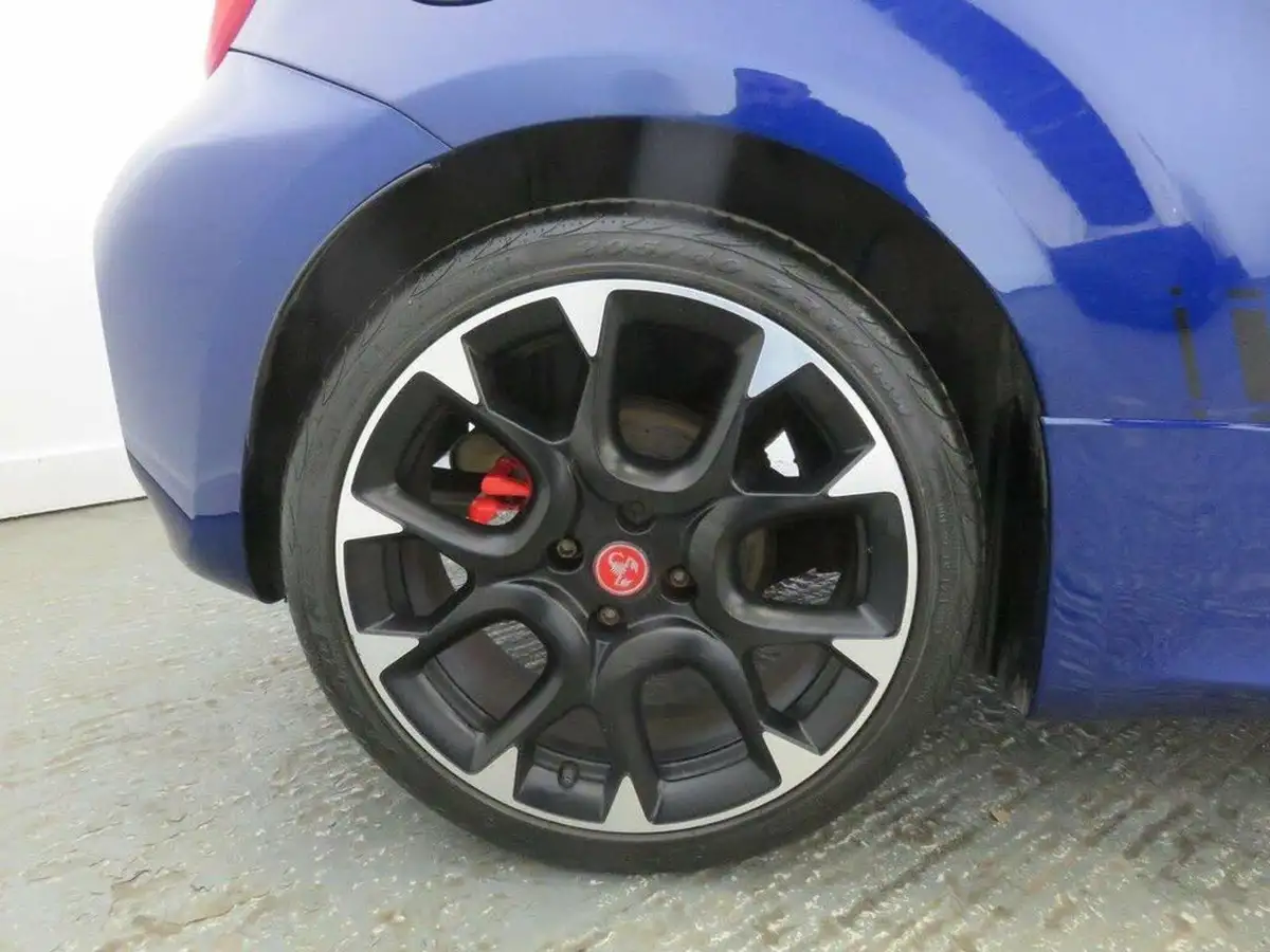 2016-abarth-595-14-tjet-competizione-big-48